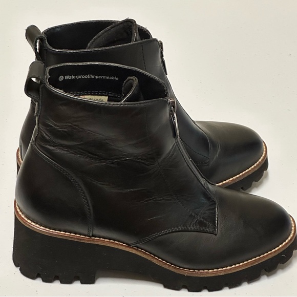 Blondo Black Heeled Boots - Picture 4 of 9